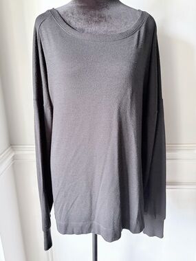 Gap Lightweight Round Neck Long Sleeve Sweater